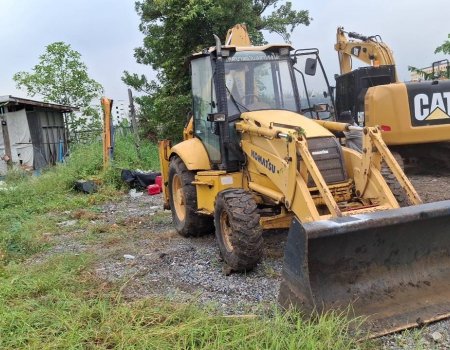 ขายรถแมคโคหน้าตักหลังขุด KOMATSU WB93R เอกสารเล่มทะเบียน รถใช้งานได้ดี 